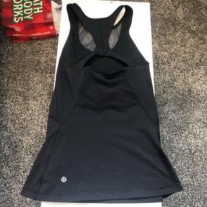 Lululemon tank 🍋🍋